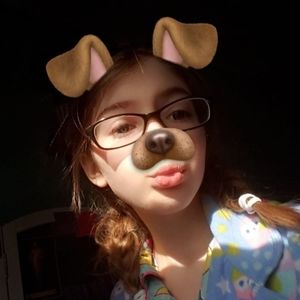 Meet your Posher, Lina